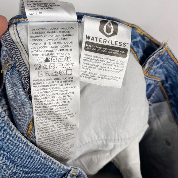 Levis Womens 27 Ribcage Straight Leg Jeans Button Fly Medium Rinse Wash Cotton - Picture 10 of 11